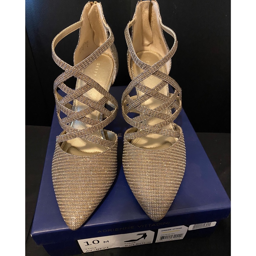 Women’s Heels - Picture 2 of 4